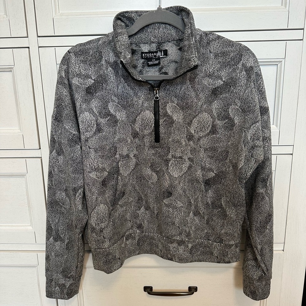 Kyodan quarter zip workout top